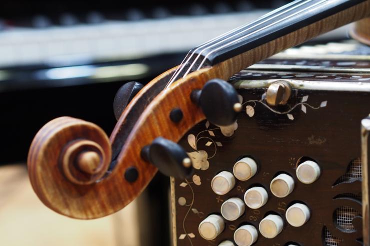 Violin and Bandoneon
